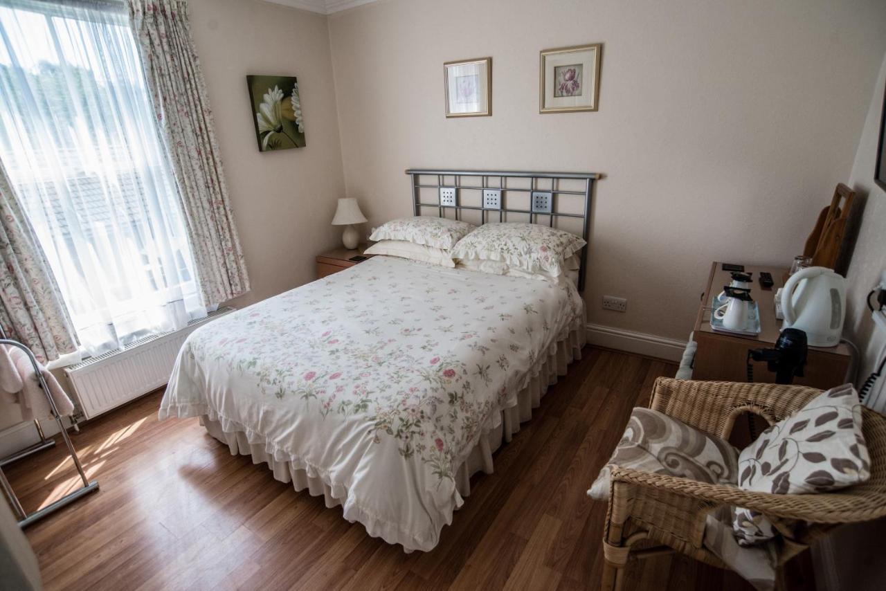 Holcombe Guest House 바넷비 르 월드 외부 사진